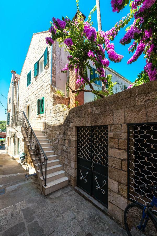 Sun And Stone Apartment Cavtat Exterior photo